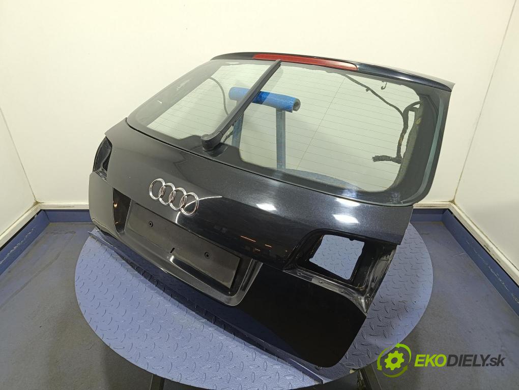 Audi A6 2008 zadní dveře kufra: kufr