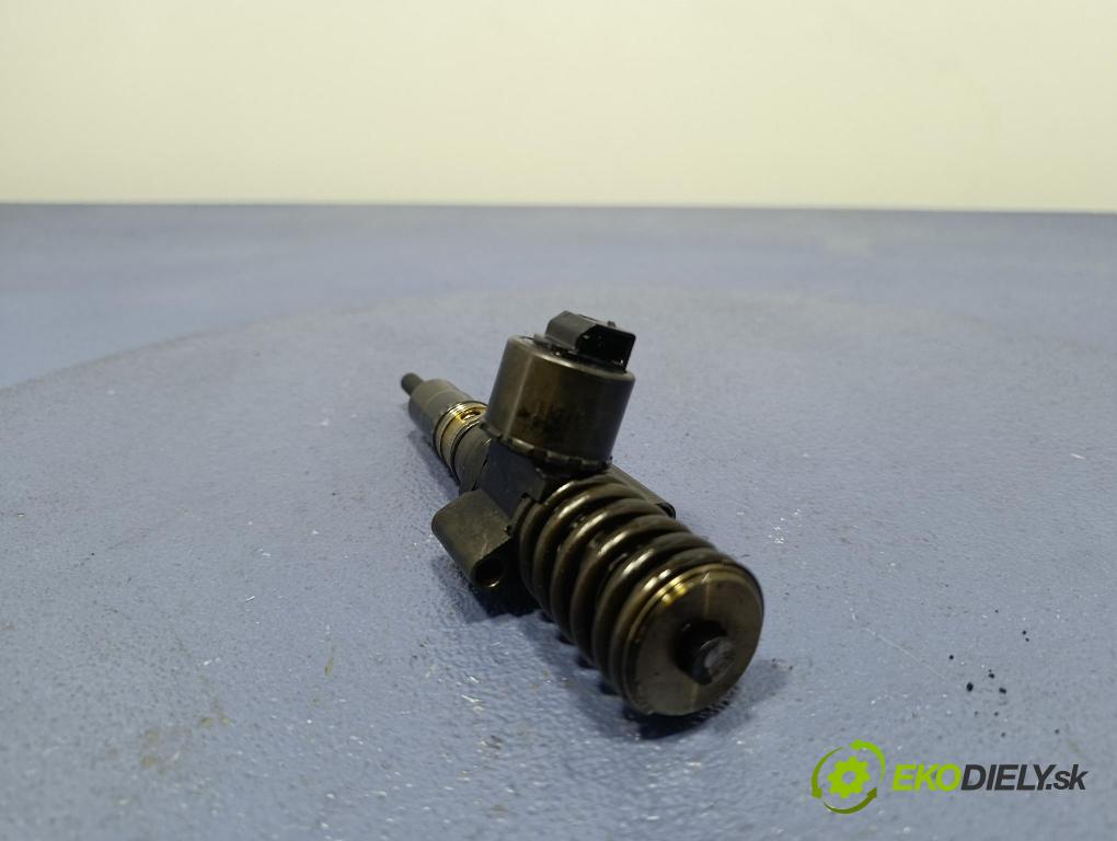 Audi A6 2008 vstřikovač 03G130073G