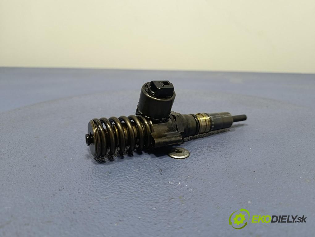 Audi A6 2008 vstřikovač 03G130073G