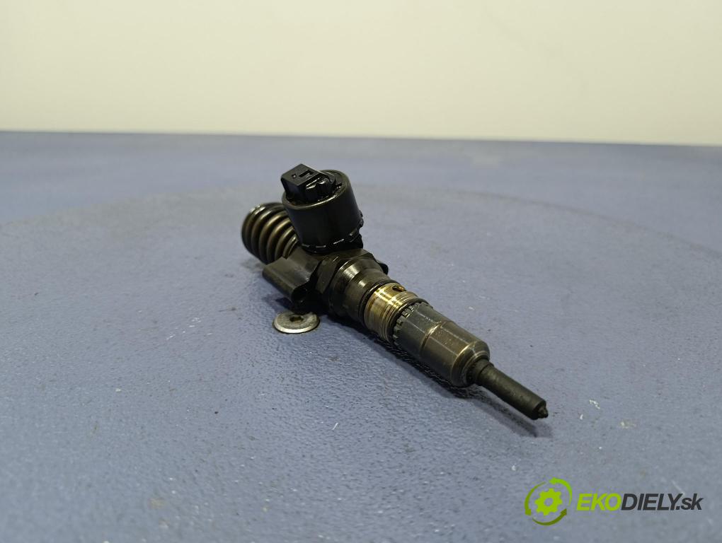 Audi A6 2008 vstřikovač 03G130073G