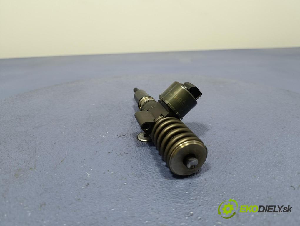 Audi A6 2008 vstřikovač 03G130073G