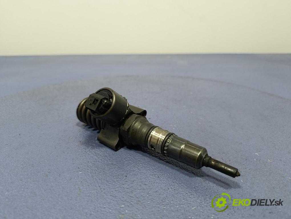 Audi A6 2008 vstřikovač 03G130073G