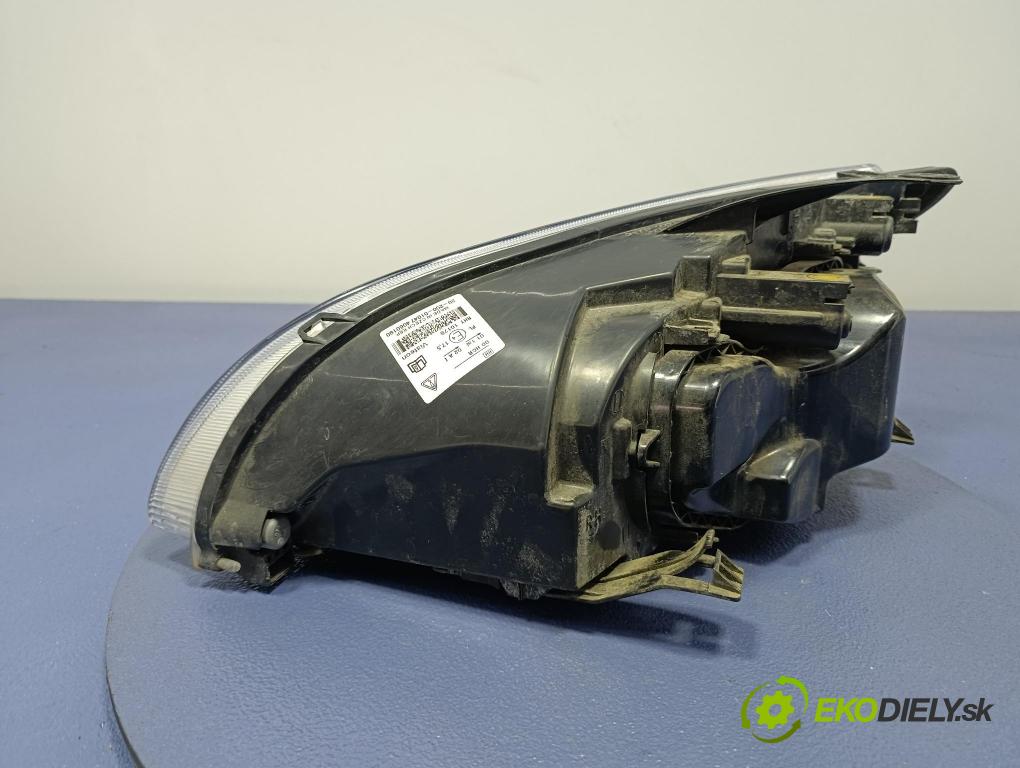 Ford Focus 2006 světlo v pravo: 20-200-01047