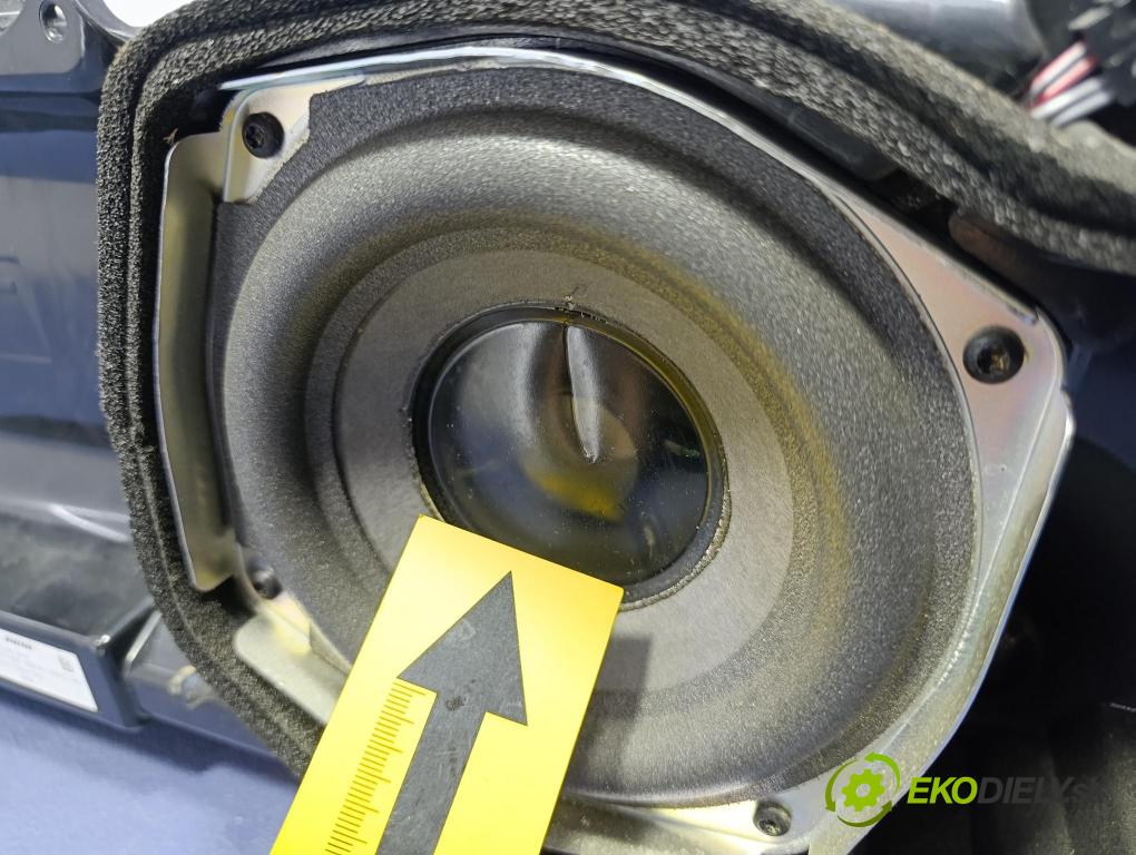 Audi A6 2008 Mluvčí: / Subwoofer: 4F0035381D