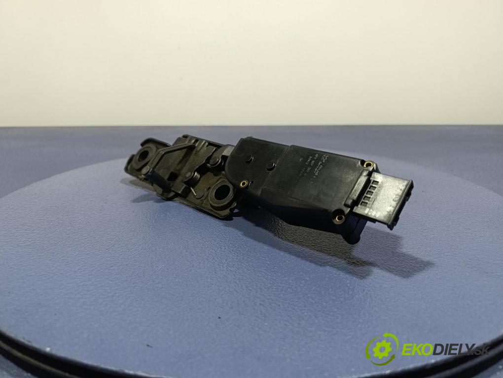 Audi A6 2008 zámek Klapky: kufr 4F9827383A