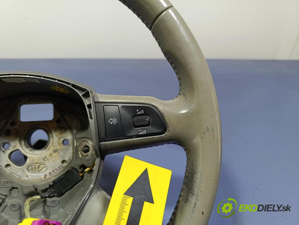 Audi A6 2008 volant 4F0124