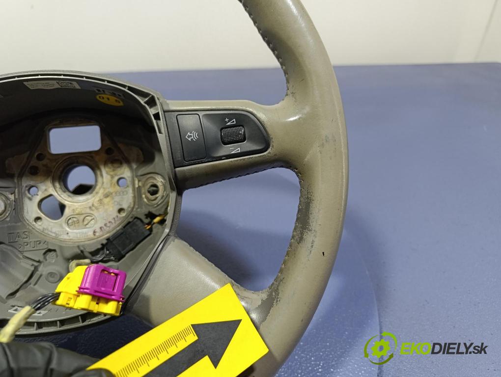 Audi A6 2008 volant 4F0124