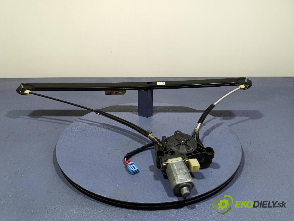 Vw Crafter 2023 mechanismus stahování Sklenka: před v pravo: 7C0837462A