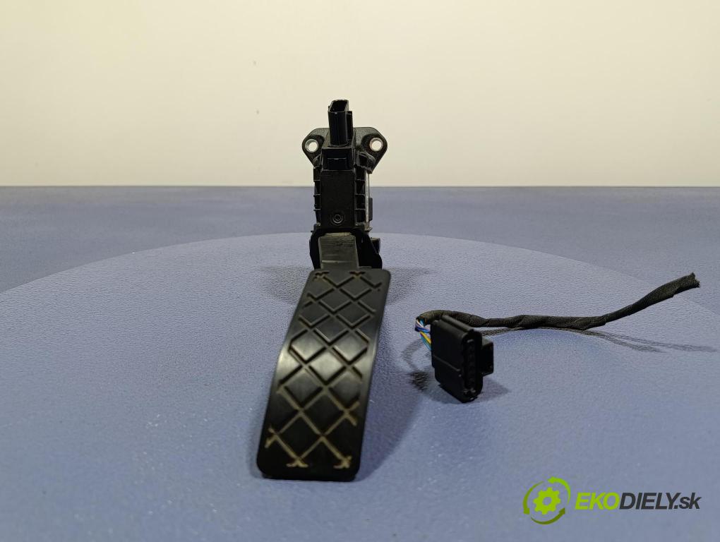 Vw Crafter 2023 pedal Plyn: 2N1723503A