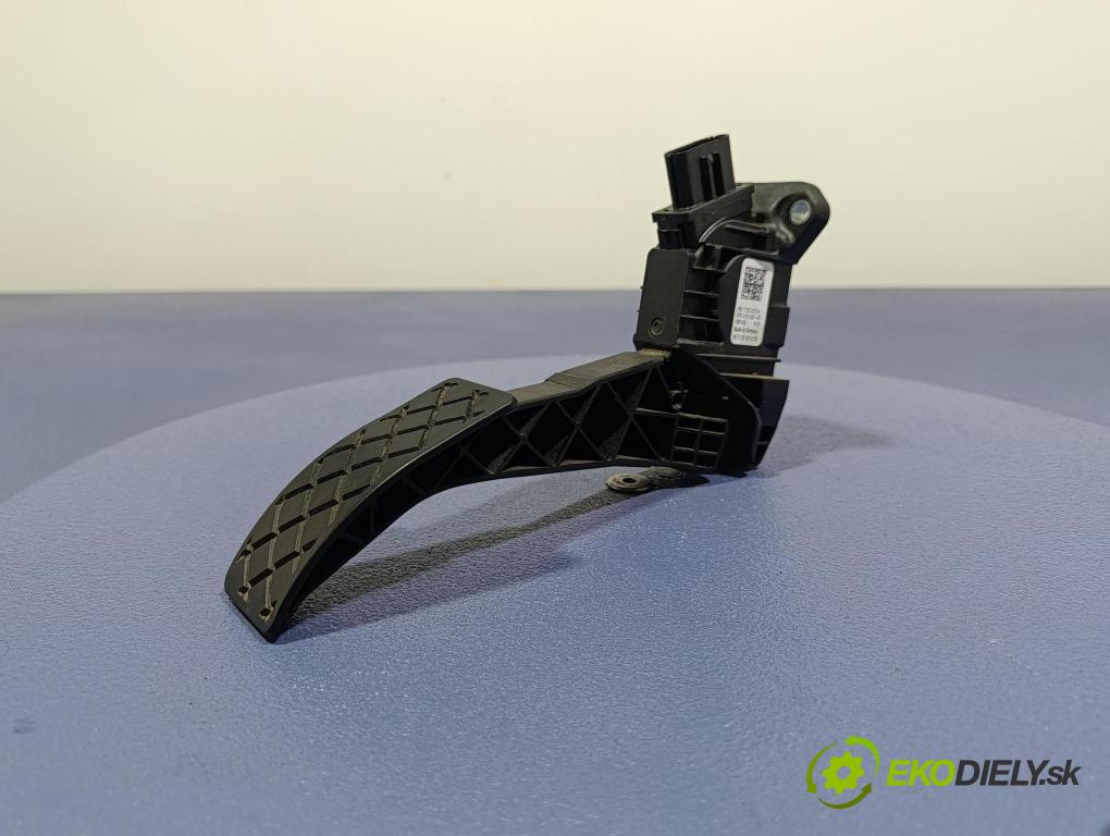 Vw Crafter 2023 pedal Plyn: 2N1723503A