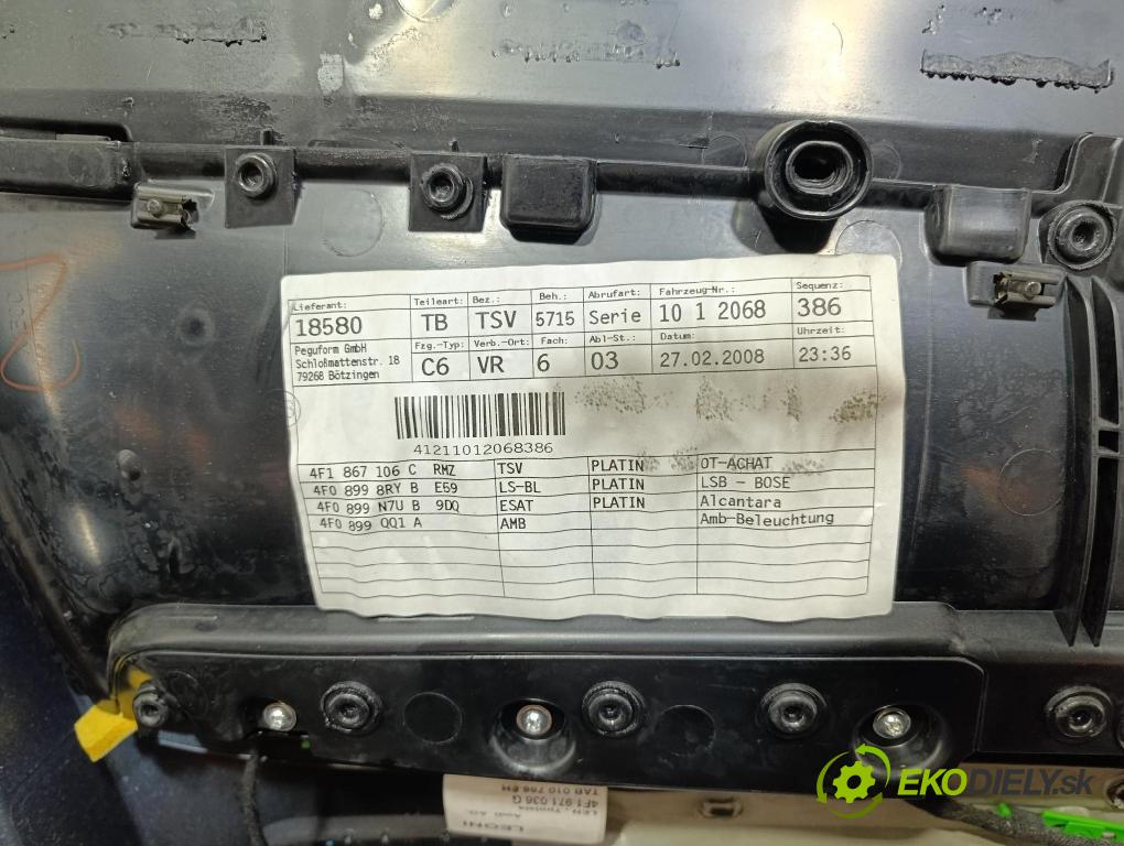Audi A6 2008 Tapacír: dveře před Práva: 4F1867106