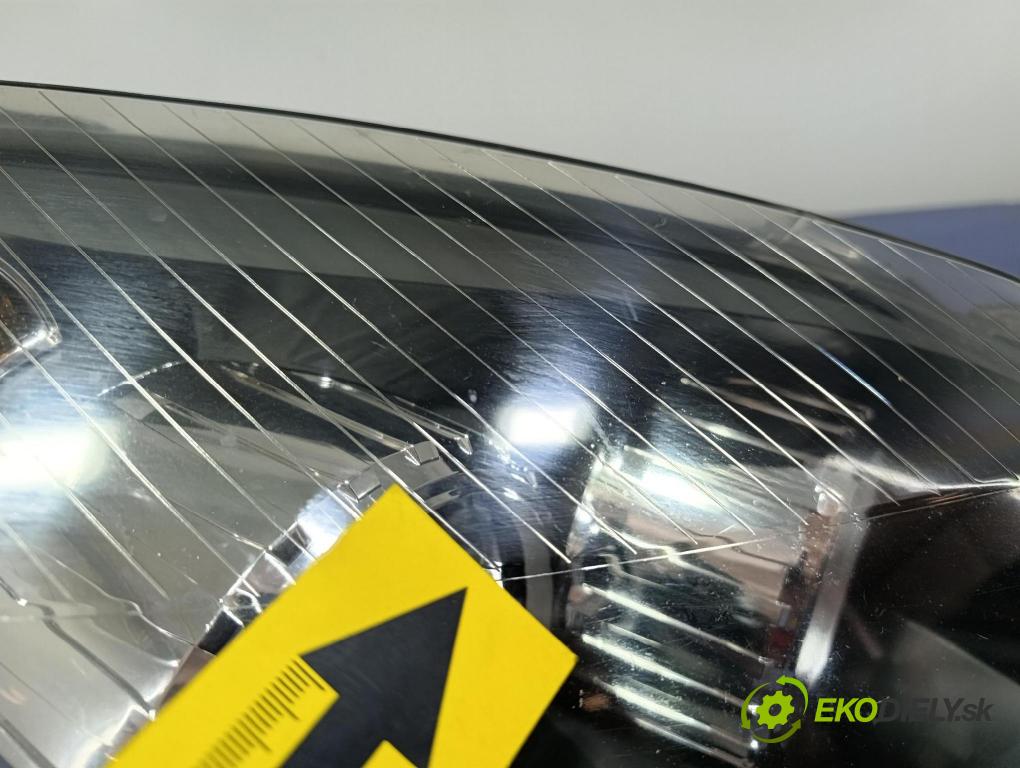 Opel Astra 2011 světlo v pravo: 20-A389L
