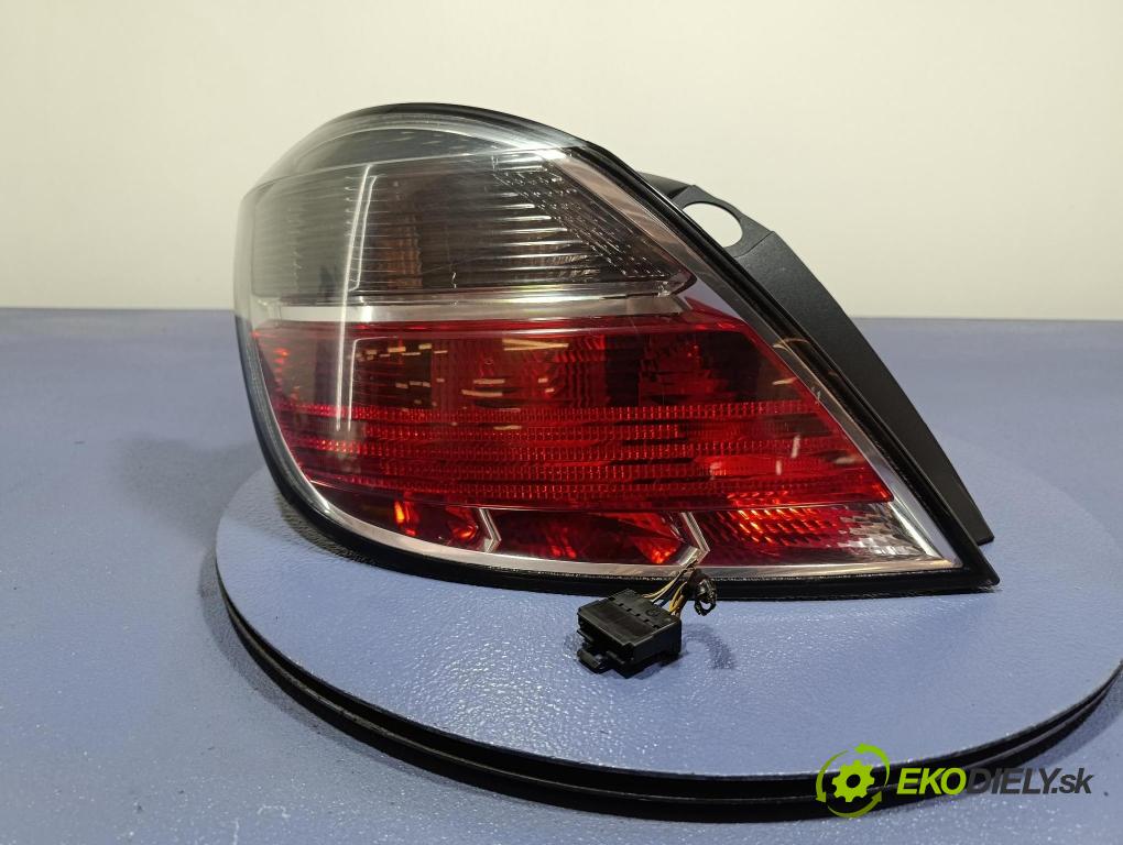 Opel Astra 2011 světlo Zad: levá Mimo: 13222324