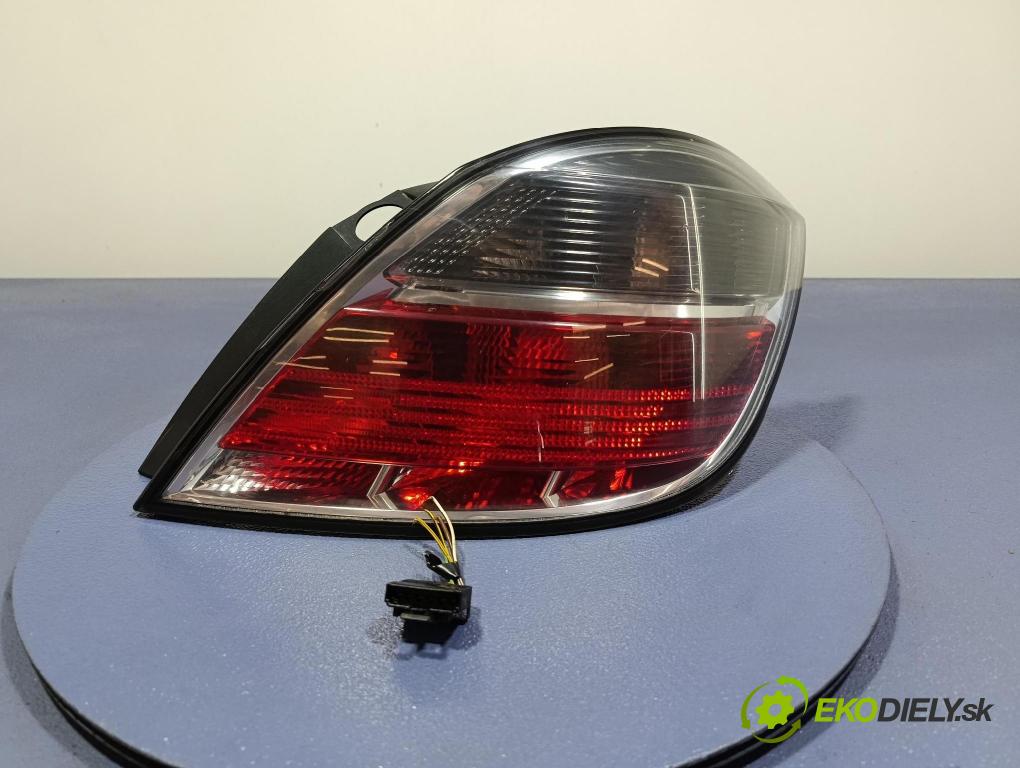 Opel Astra 2011 světlo Zad: Práva: Mimo: 13222325