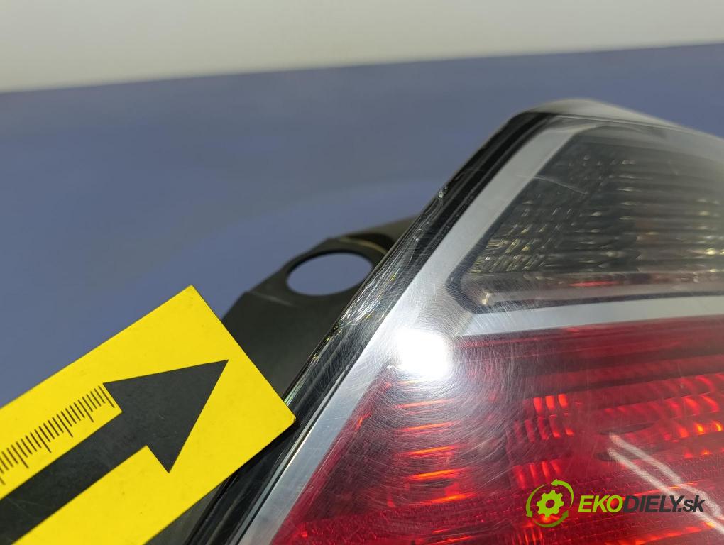 Opel Astra 2011 světlo Zad: Práva: Mimo: 13222325