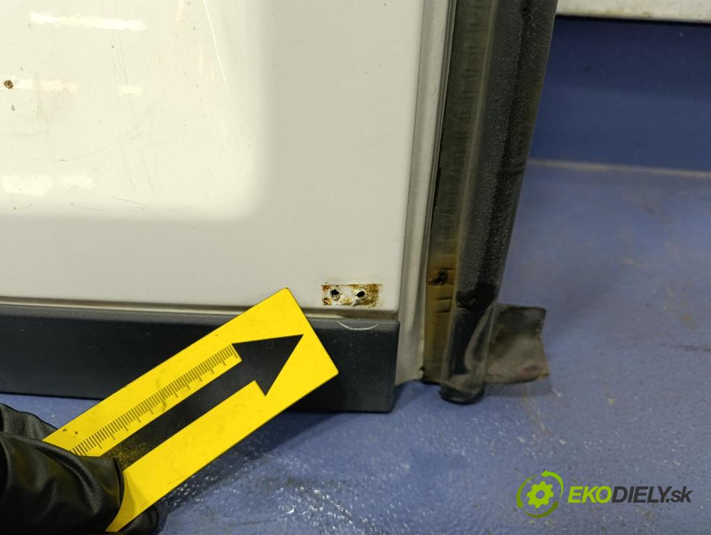 Vw Crafter 2023 dveře Zad: Vlevo, odjet: