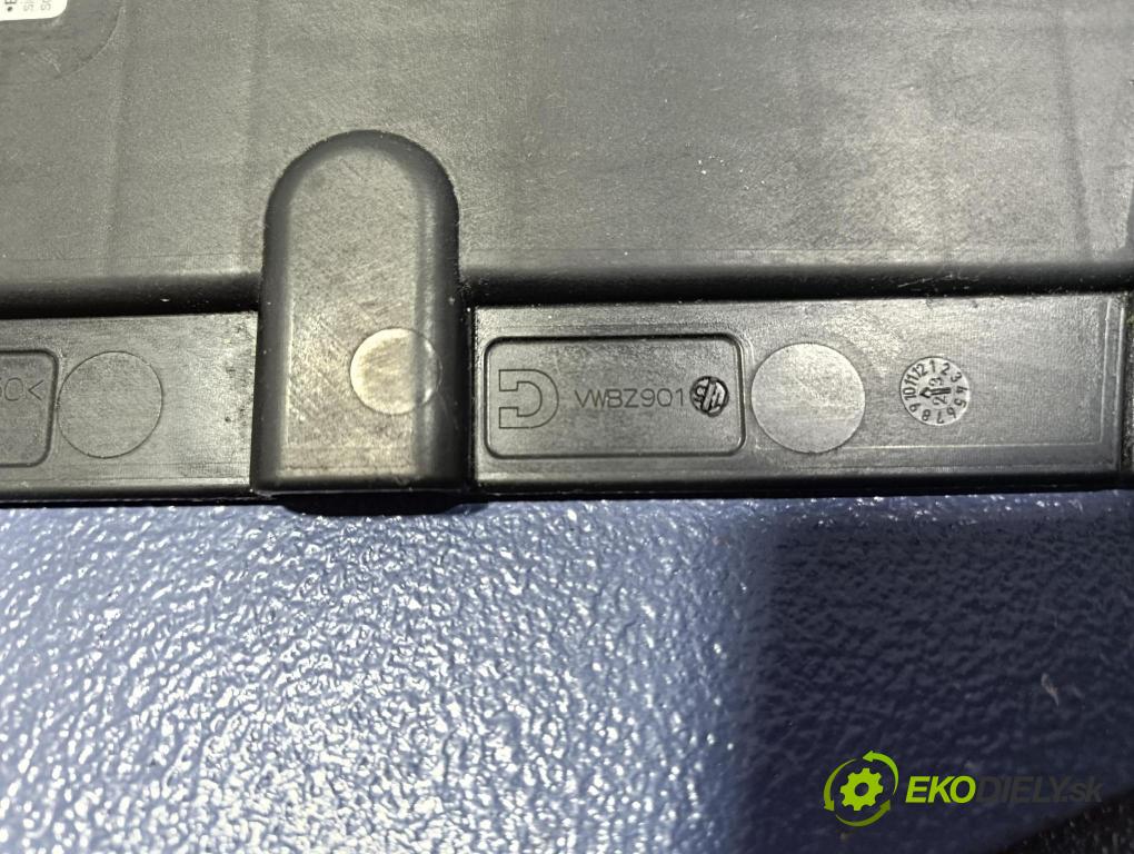 Vw Crafter 2023 kryt Plast: Interiéry: 7C0907300