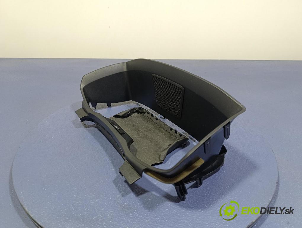 Vw Crafter 2023 kryt Plast: Interiéry: 7C1857053J