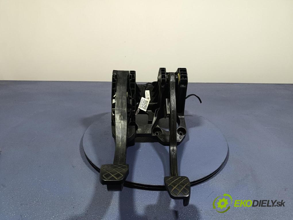 Vw Crafter 2023 pedály 2N1721031