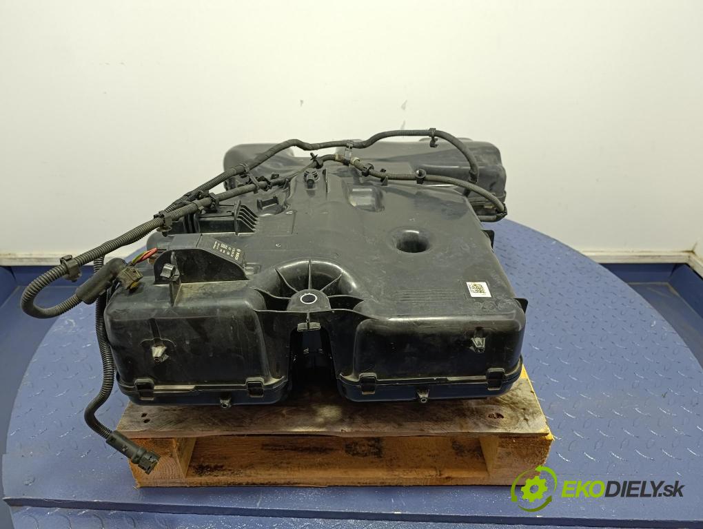 Vw Crafter 2023 Nádrž: AdBlue 2N0131877T