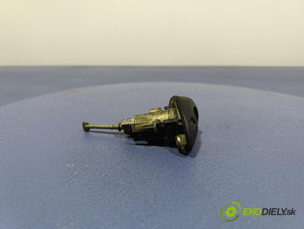 Mercedes C-klasa 2001 zámek dveře před Levý: 5WK49022