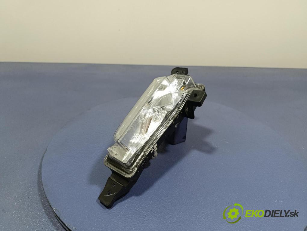 Suzuki Vitara 0 Halogen v pravo: W1378