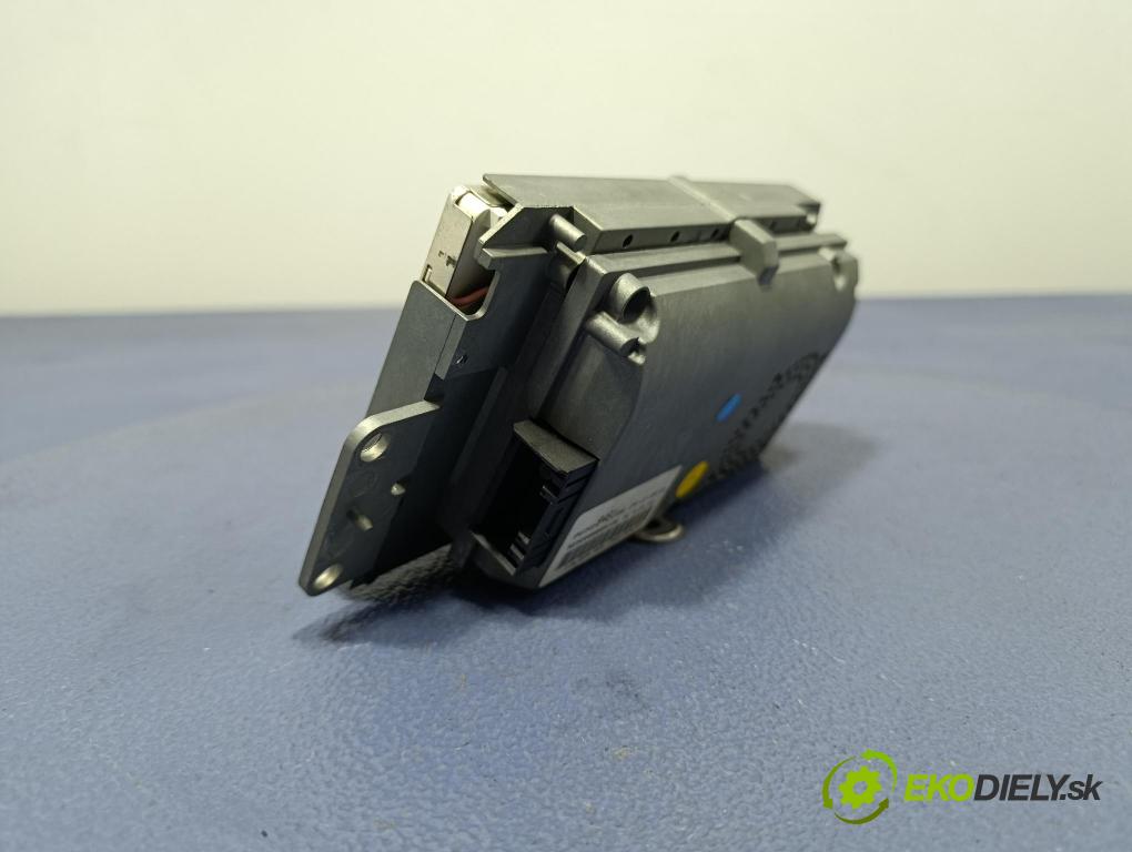 Peugeot 607 2005 displej Radio / GPS 9659048180