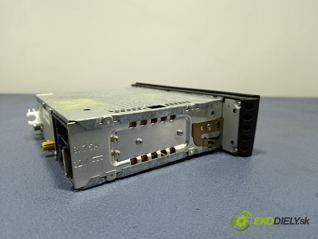 Audi A3 2004 Radio I Navigace: 8P0035186C