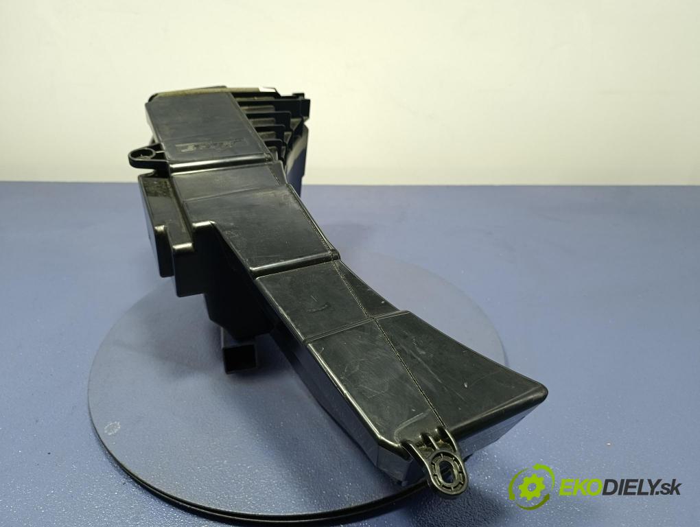 Audi A7 2012 Mluvčí: / Subwoofer: 4G9035382A