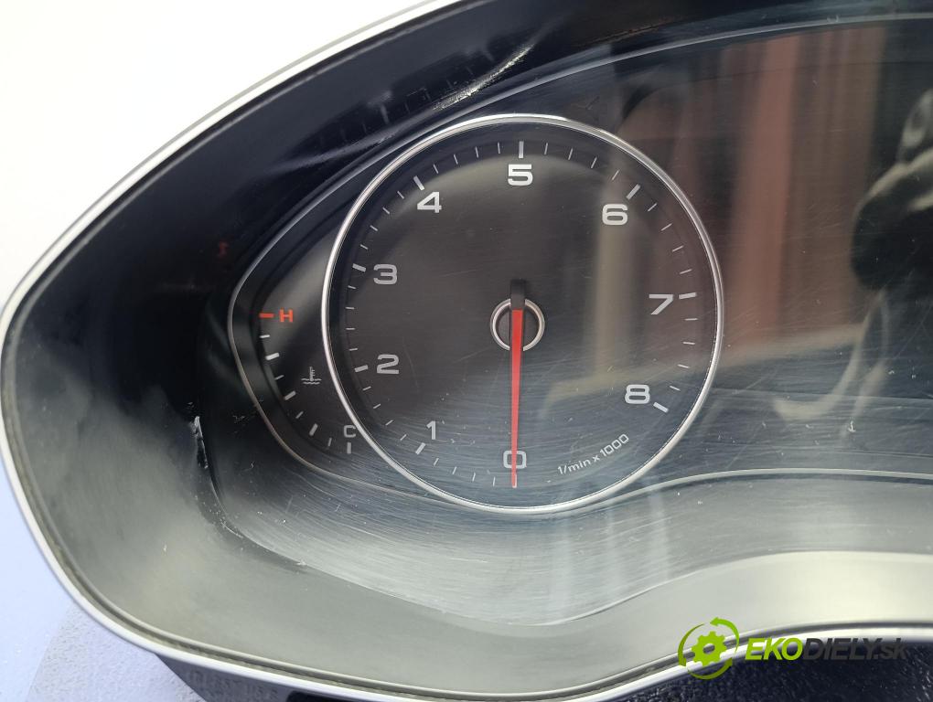 Audi A7 2012 Přístrojová deska 4G8920982