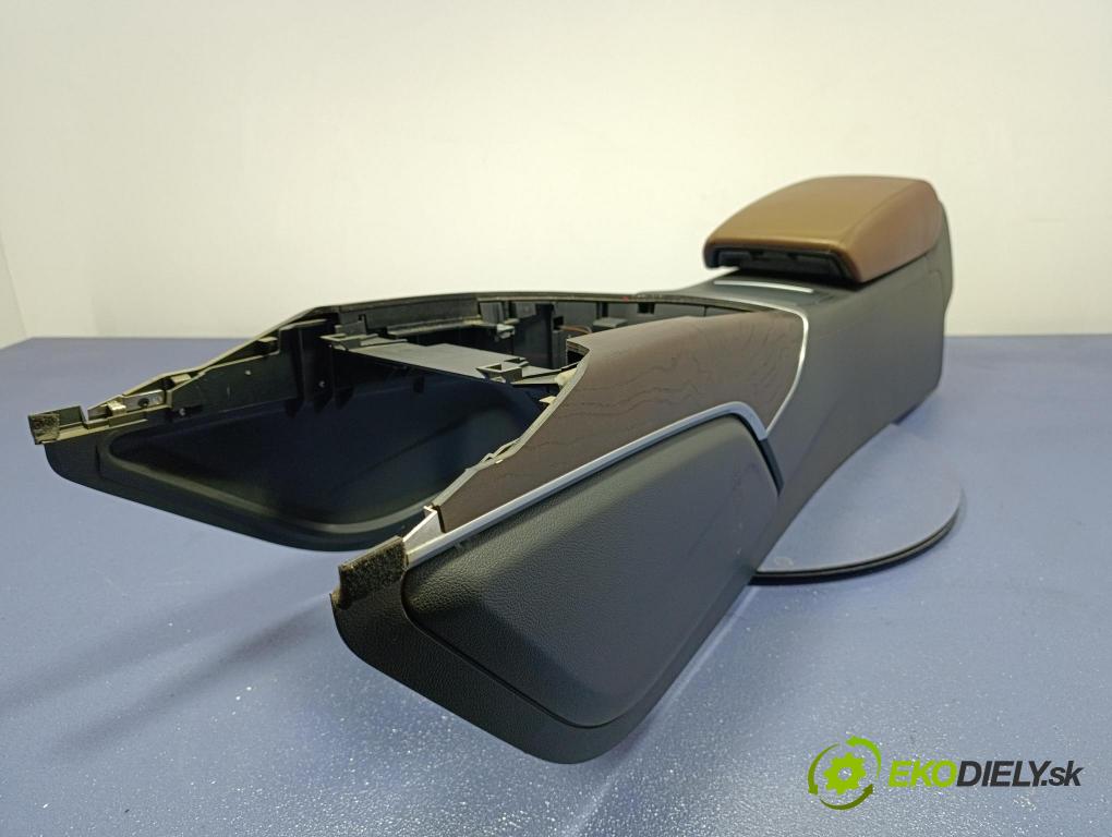 Audi A7 2012 tunel Stredný: 4G0864981A