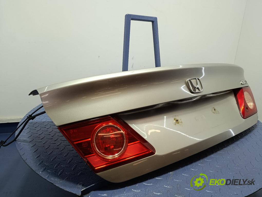 Honda City 2006 zadna dveře kufra: kufra: