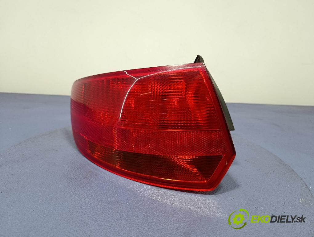 Audi A3 2004 světlo Zad: levá Mimo: 8P4945095