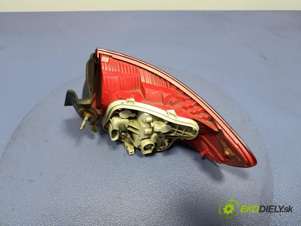 Audi A3 2004 světlo Zad: levá Mimo: 8P4945095