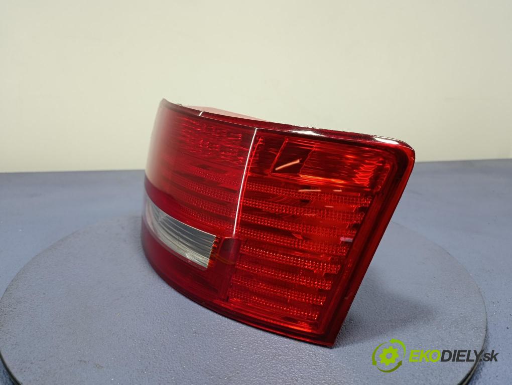 Audi A6 2005 svetlo / reflektor zad Prava: Vonkajsia: 446-1903R