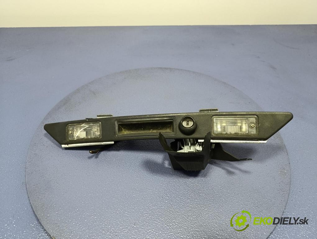 Audi A6 2005 zaslepka: Zad: 8E0827574C