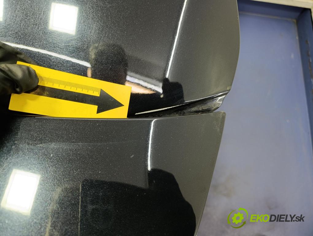 Audi A7 2012 zadní dveře kufra: kufr