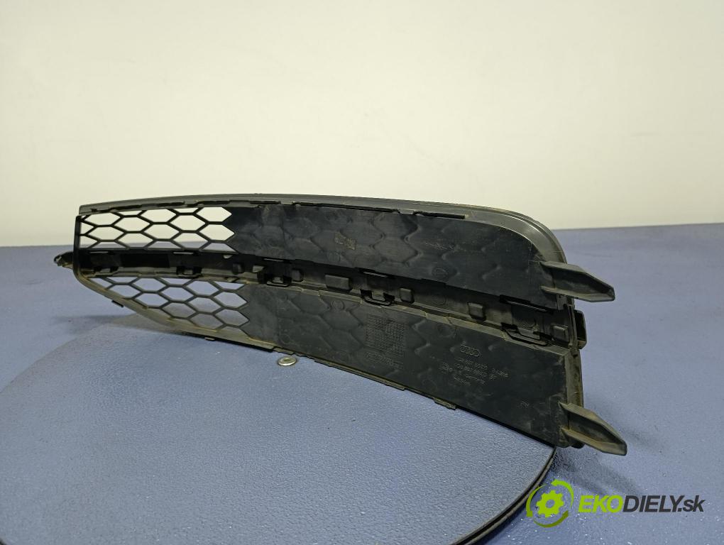 Audi A7 2012 nárazník Predné 4G8807682B