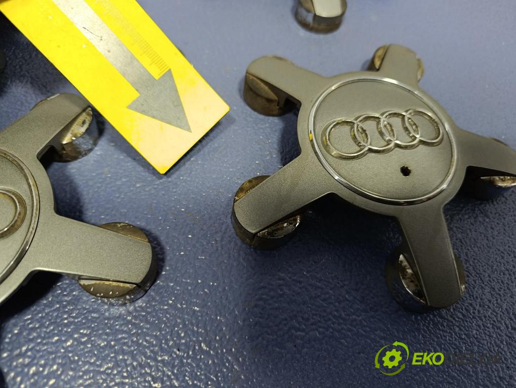 Audi A7 2012 puklica kola: 4F0601165N