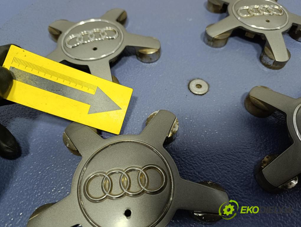 Audi A7 2012 puklica kola: 4F0601165N