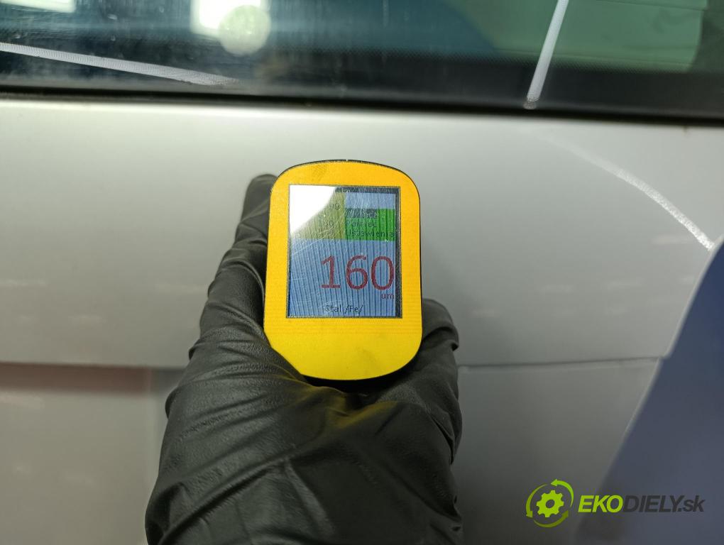 Vw Passat 2005 zadní dveře kufra: kufr
