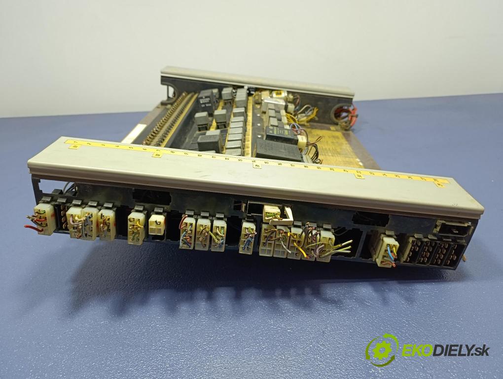 Mercedes O303 1988 skrinka Poistky: