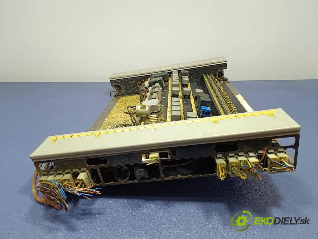 Mercedes O303 1988 skrinka Poistky: 