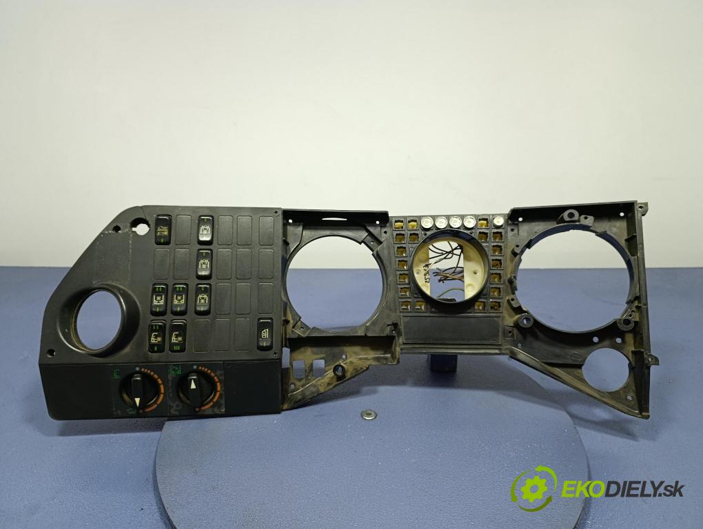 Mercedes O303 1988 kokpit,pristrojová doska 3016892941