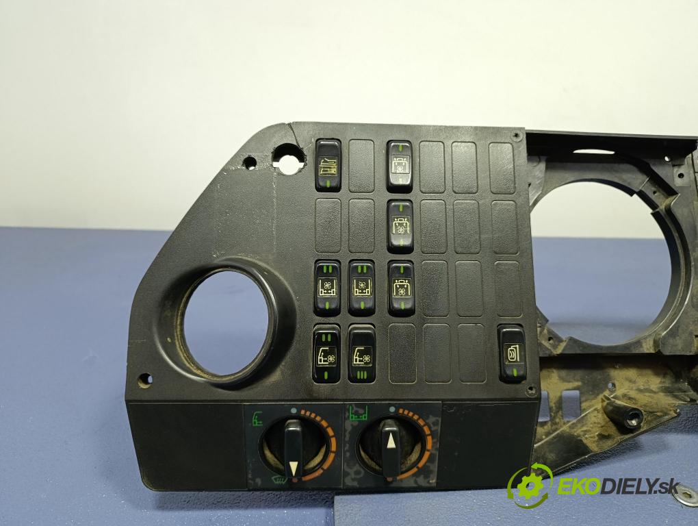 Mercedes O303 1988 kokpit,pristrojová doska 3016892941