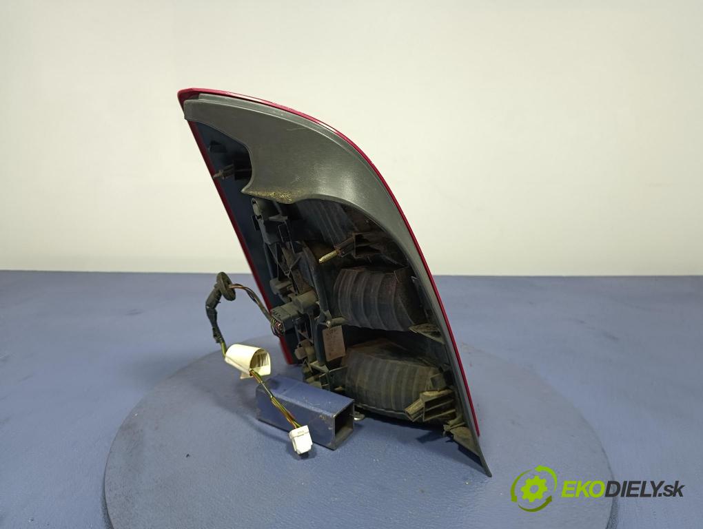 Nissan Primera 2002 světlo Zad: Práva: Mimo: