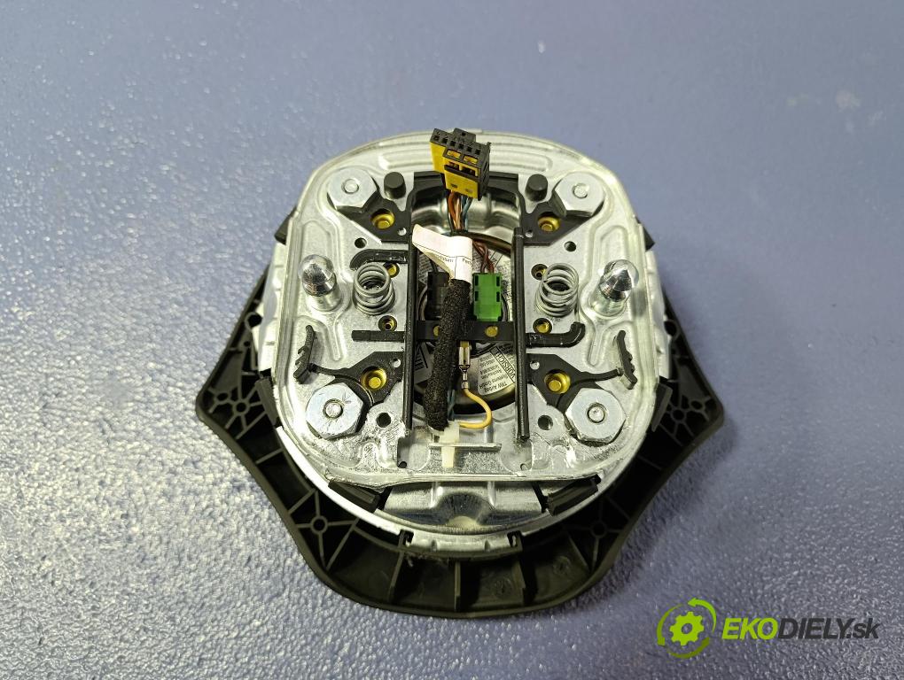 Bmw Seria 1 2006 kokpit,přistrojova deska 750640