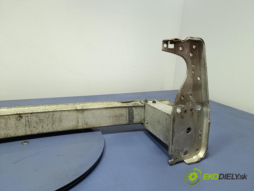 Audi A7 2012 výztuha narazník před 4G0807113