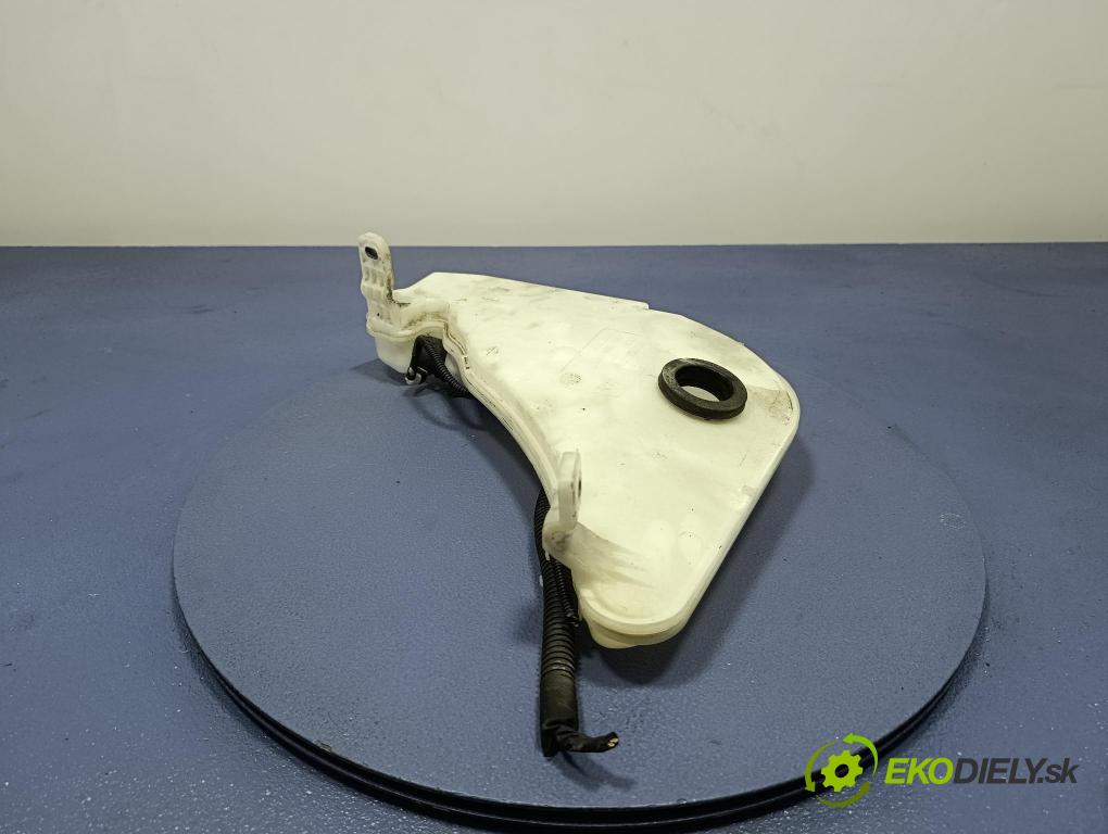 Audi A7 2012 nádržka Podložka: 4G1955462