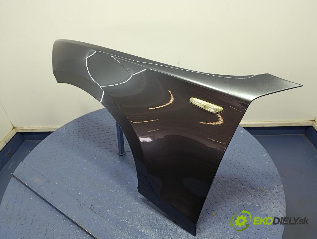 Bmw Seria 1 2006 blatnik před Levý: